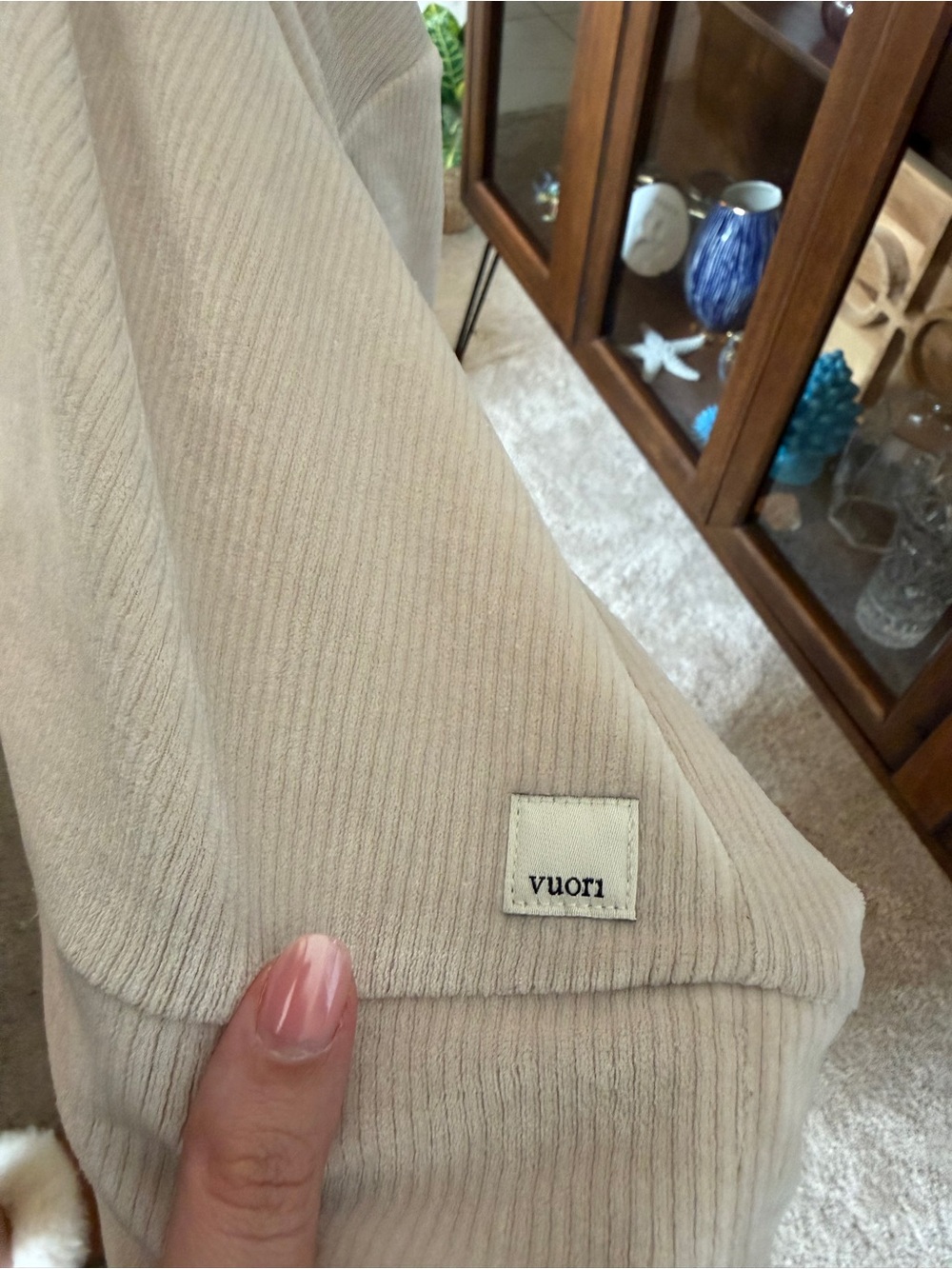 Vuori Cropped Half-Zip Hoodie in Cream - Picture 3 of 3